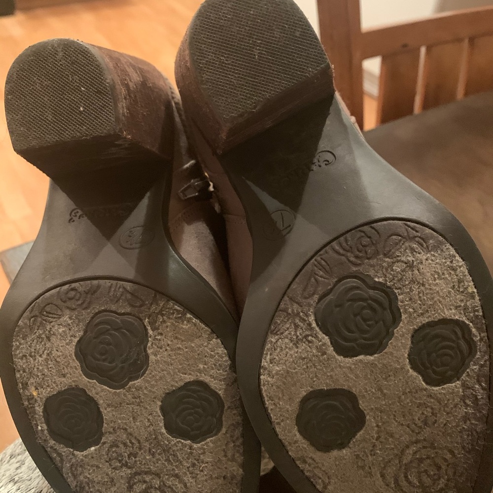 Boots. - Picture 3 of 4